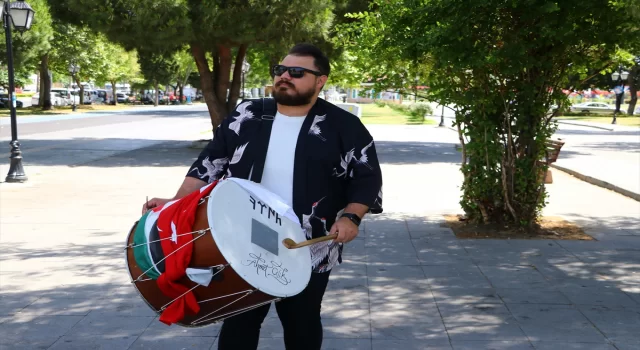 Tekirdağlı ”çılgın davulcu” tokmağını Filistin’deki acıları duyurmak için vurdu