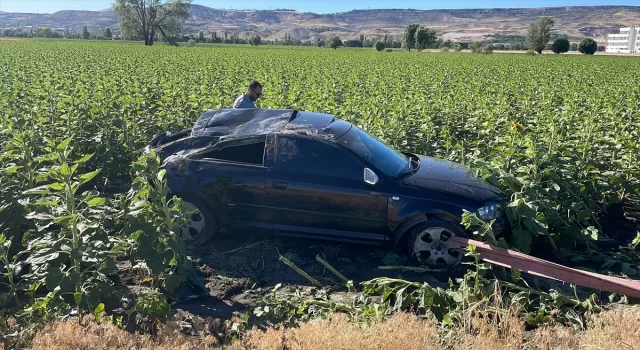 Kayseri’de takla atan otomobilin sürücüsü yaralandı