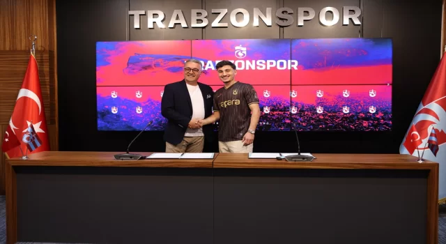 Trabzonspor’da yeni transfer Cihan Çanak için imza töreni düzenledi