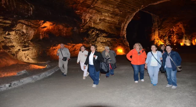 Iğdır’daki Tuz Terapi Merkezi astım hastalarına şifa, sıcaktan bunalanlara tabii klima oluyor