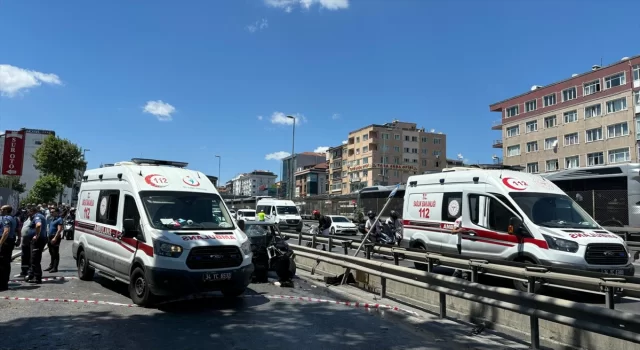 Avcılar’da otomobilin kaldırımdaki yayalara çarpması sonucu 5 kişi yaralandı