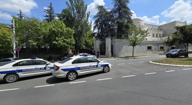 İsrail’in Belgrad Büyükelçiliği’ni koruyan jandarmayı arbaletle yaralayan saldırgan öldürüldü