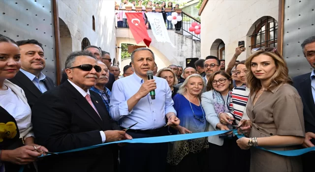 İçişleri Bakanı Yerlikaya, restore edilen Gaziantep’teki tarihi Şeker Hanı’nın açılışına katıldı