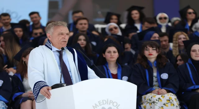 İstanbul Medipol Üniversitesi Mezuniyet Töreni’nde Filistin’e destek mesajı verildi