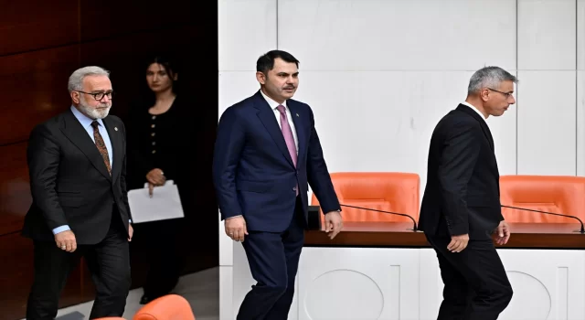 Sağlık Bakanı Kemal Memişoğlu ile Çevre, Şehircilik ve İklim Değişikliği Bakanı Murat Kurum, TBMM Genel Kurulunda yemin etti.