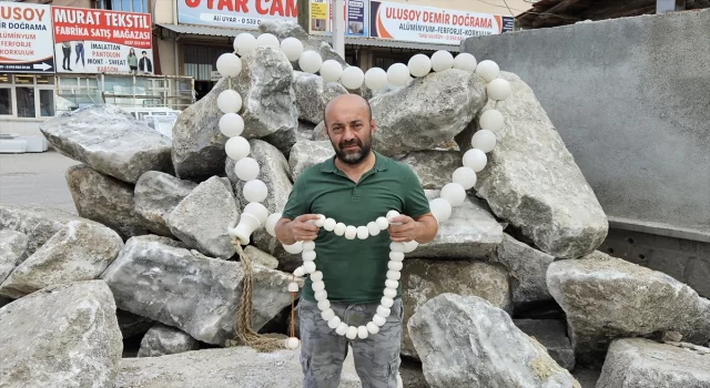 Çankırı’da kaya tuzundan 3 metre 33 santimetrelik dev tespih