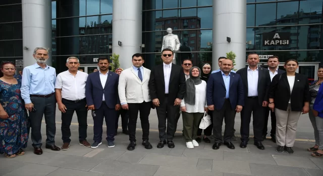 Eskişehir’de Yılmaz Büyükerşen’in de yargılandığı ”haksız mal edinme” davası başladı