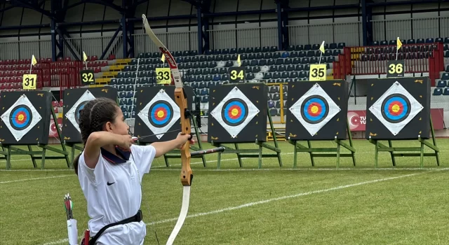 13 Yaş Altı Okçuluk Açık Hava Türkiye Şampiyonası Düzce’de sürüyor