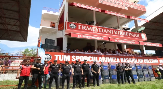 Kıkpınar’da polisin yoğun mesaisi sürüyor