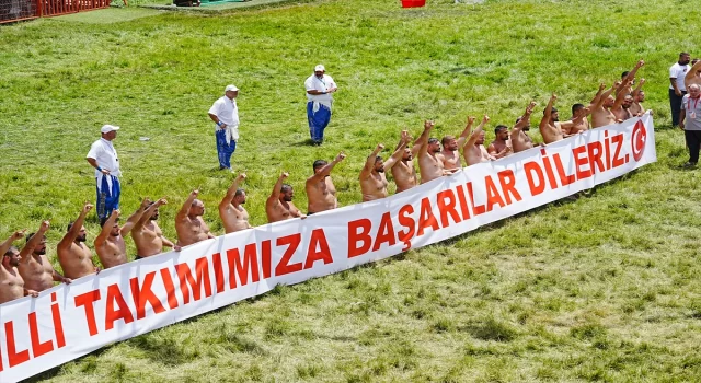 Başpehlivanlardan er meydanında ”Bozkurt” işareti