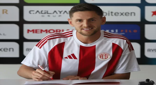 Antalyaspor’un yeni transferleri Soner Dikmen ve Kenan Piric, yeni sezondan umutlu 