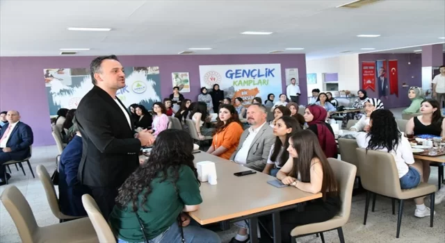 Gençlik ve Spor Bakan Yardımcısı Eminoğlu, Tekirdağ’da gençlerle bir araya geldi 