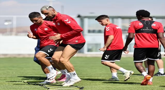 Sivasspor, sezon hazırlıklarını sürdürdü 