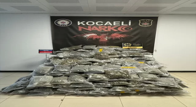 Kocaeli’de tırın dorsesinde 116 kilogram sentetik uyuşturucu ele geçirildi