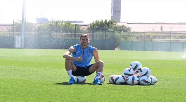 Trabzonspor’un yeni transferi Barisic, Macaristan kampında açıklamalarda bulundu: