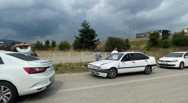 Bolu’da otomobille polisten kaçan 2 şüpheli kovalamacayla yakalandı