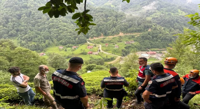 Rize’de yaş çay bahçesinde erkek cesedi bulundu