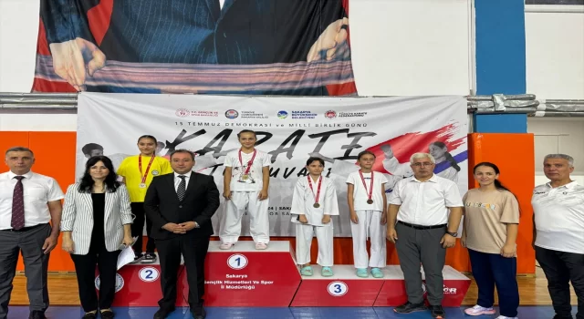 Sakarya’da 15 Temmuz Demokrasi ve Milli Birlik Günü dolayısıyla karate turnuvası yapıldı