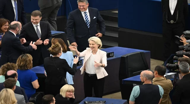 Ursula von der Leyen bir kez daha AB Komisyonu Başkanı seçildi