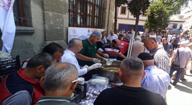 Samsun’da muharrem ayı dolayısıyla aşure dağıtıldı