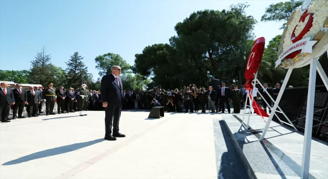 Cumhurbaşkanı Erdoğan, KKTC’de Atatürk Anıtına çelenk sundu