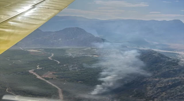 Antalya’da ormanlık alanda yangın çıktı 