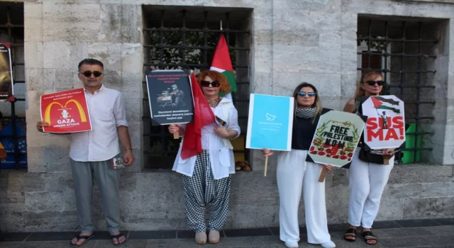 Üsküdar’da ”Birleşmiş Vicdanlar” hareketinden İsrail’i boykot eylemi