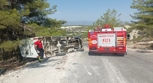 Mersin’de devrilen minibüsteki 7 tarım işçisi yaralandı