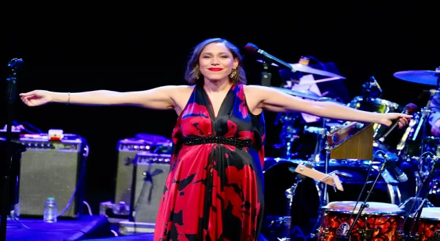 Pink Martini İstanbul’da müzikseverlerle buluştu