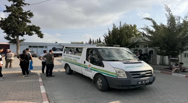 Adana’da baraj gölüne düşen otomobilde ölen aynı aileden 4 şahsın cenazeleri defnedildi