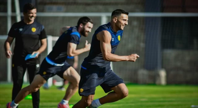 MKE Ankaragücü, yeni sezon hazırlıklarını Kayseri’de çift antrenmanla sürdürdü