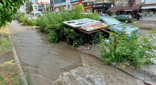 Osmaniye’de sağanak ve şiddetli rüzgar etkili oldu