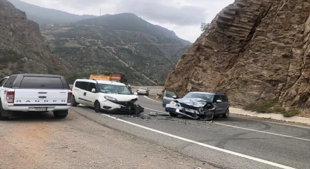 Gümüşhane’de trafik kazasında 4 kişi yaralandı