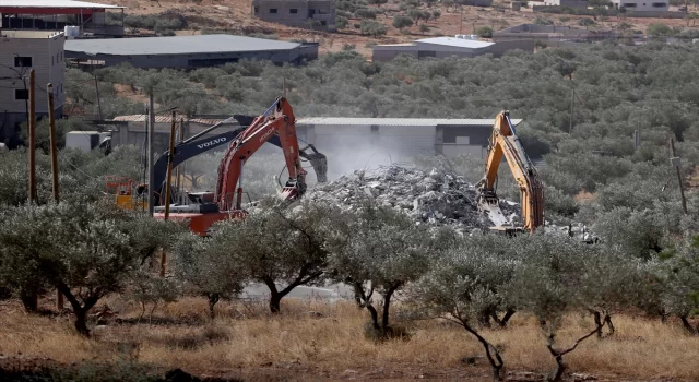 İsrail ordusu Batı Şeria’nın Nablus kentinde bir Filistinlinin evini yıktı