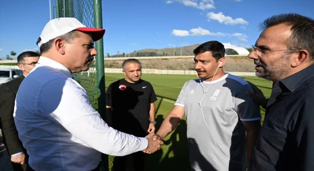 Erzurum’daki yüksek irtifa kamp merkezi sezona hazırlanan 15 futbol takımını ağırladı