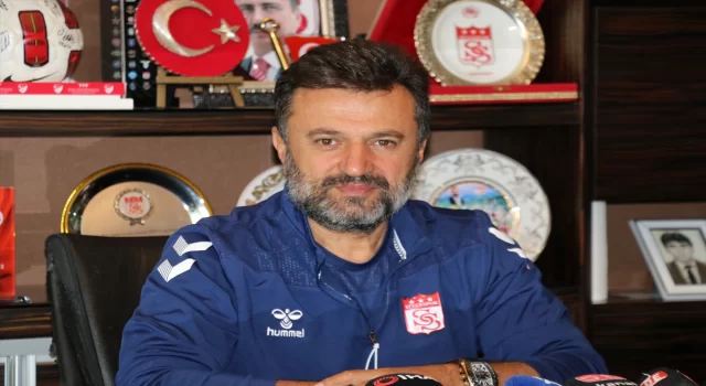 Sivasspor, Rey Manaj için gelen tekliflerden memnun değil