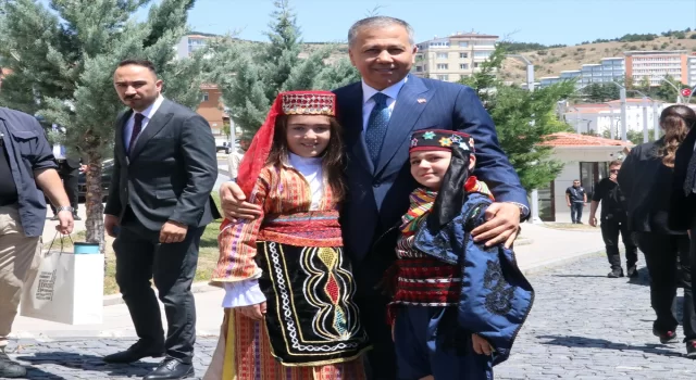 İçişleri Bakanı Yerlikaya, Yozgat Valiliğini ziyaret etti