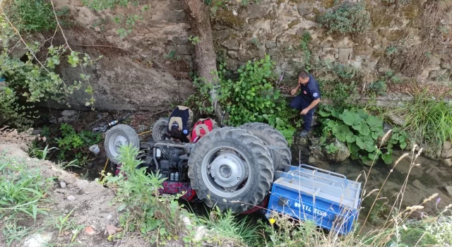 Bursa’da dere yatağına devrilen traktörün sürücüsü öldü