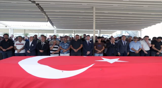 GÜNCELLEME Sivas’ta orman yangınına müdahale sırasında dereye yuvarlanan dozerin operatörü öldü