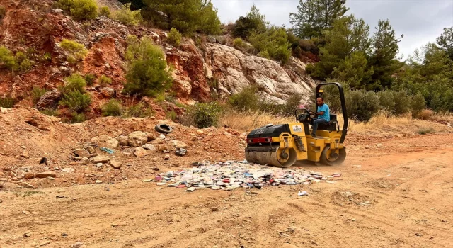 Alanya’da 7 bin 857 şişe sahte parfüm ele geçirildi