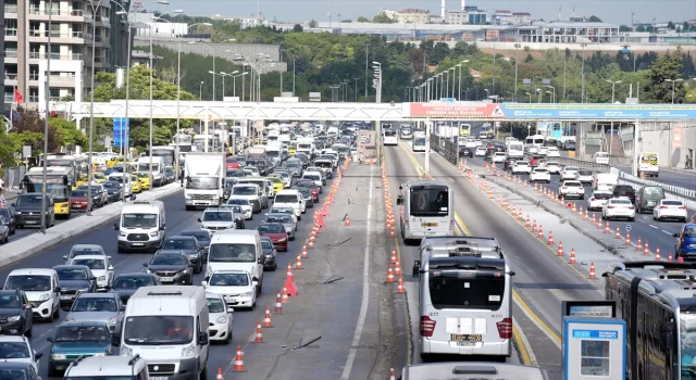 Bahçelievler ve Avcılar’da D100 kara yolundaki çalışmalar trafiği aksattı