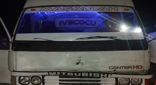 Kamyonetle çarpışan motosikletin sürücüsü ağır yaralandı