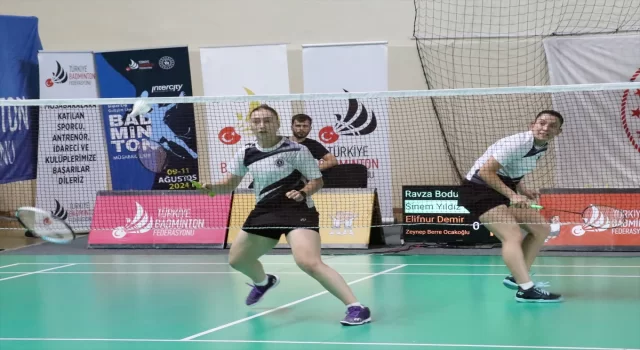 Badminton Süper Lig ve Gelişim Ligi müsabakaları Erzincan’da başladı