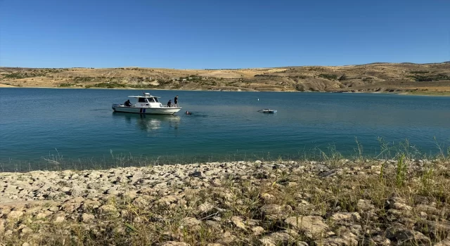 Elazığ’da baraj gölünde kaybolan genç için arama çalışması başlatıldı