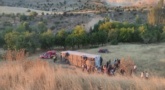 Malatya’da yolcu otobüsünün devrilmesi sonucu 11 kişi yaralandı