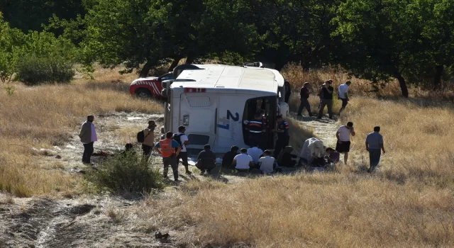 GÜNCELLEME  Malatya’da yolcu otobüsünün devrilmesi sonucu 14 kişi yaralandı   