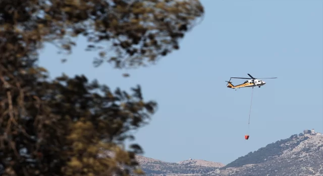 Türkiye’nin yangınla mücadele eden Yunanistan’a gönderdiği hava araçları göreve başladı