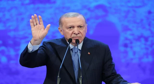 Cumhurbaşkanı Erdoğan: ”Fiyat istikrarını sağlayacak, daha önce yaptığımız gibi ilan ettiğimiz takvim çerçevesinde enflasyonu tek haneli oranlara yeniden çekeceğiz”