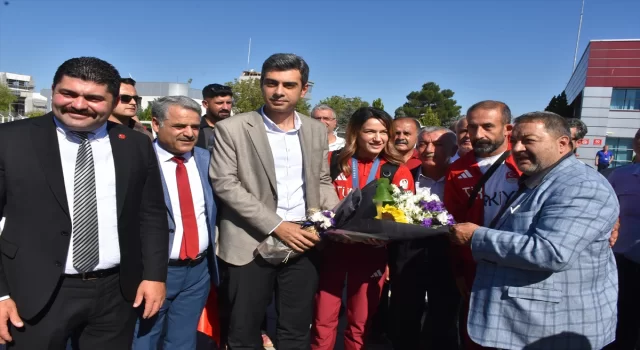 Olimpiyat ikincisi Hatice Akbaş, memleketi Malatya’ya geldi: