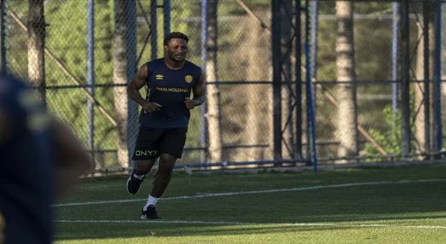 MKE Ankaragücü’nde Renaldo Cephas antrenmana çıktı